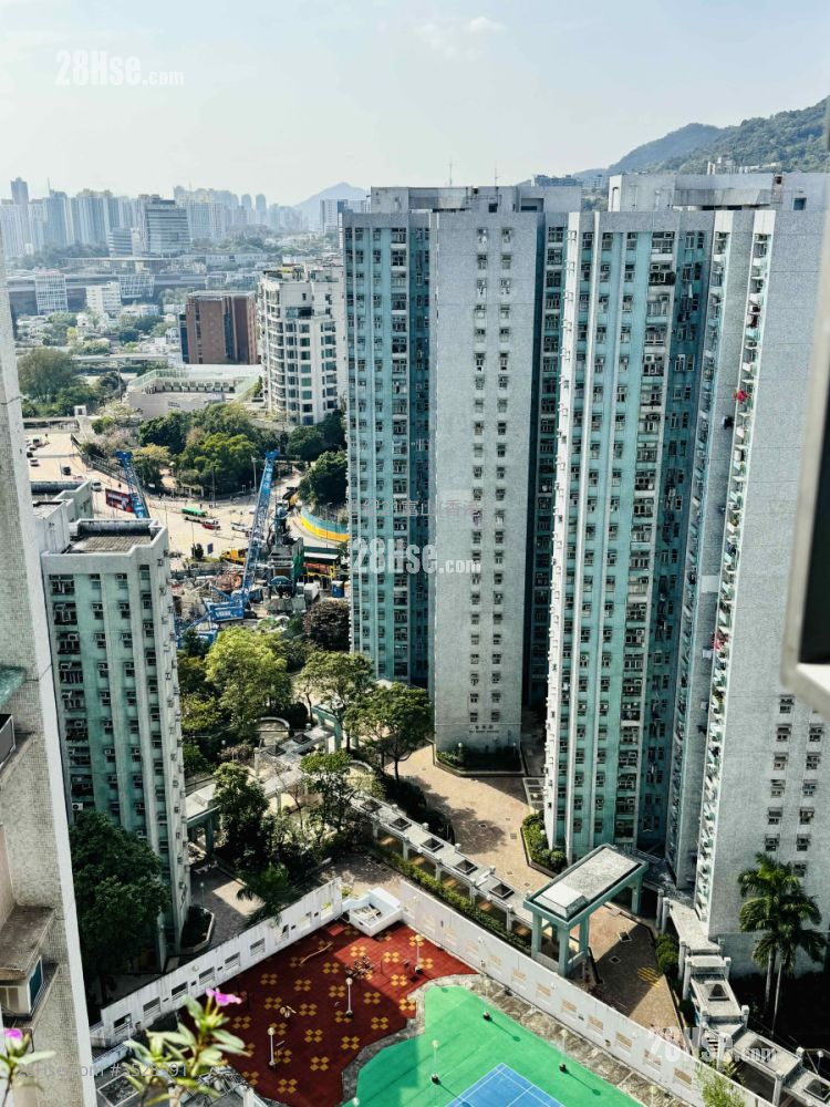 Fu Keung Court Sell 2 Bedrooms , 1 Bathroom 401 ft² ( 37.3 m² )