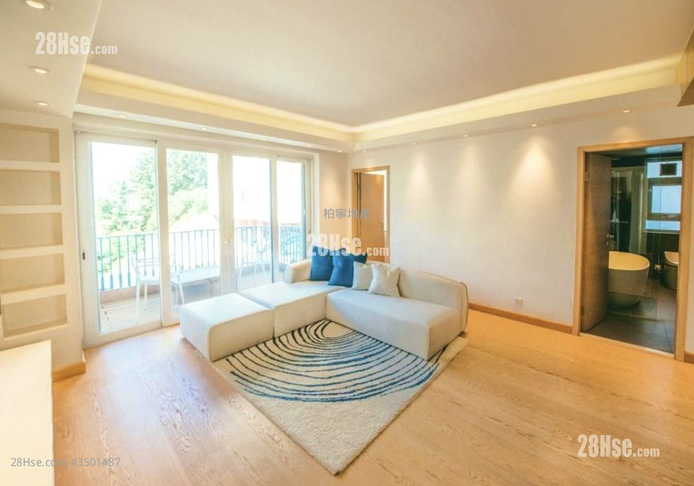 Alpha Court Rental 2 Bedrooms , 2 Bathrooms 1,039 ft² ( 96.5 m² )