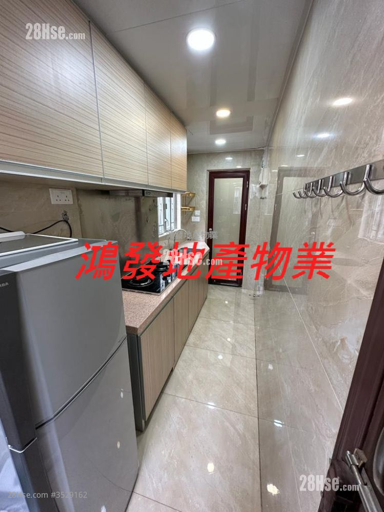 Hang Moon Building Rental 2 Bedrooms , 1 Bathroom 409 ft² ( 38.0 m² )