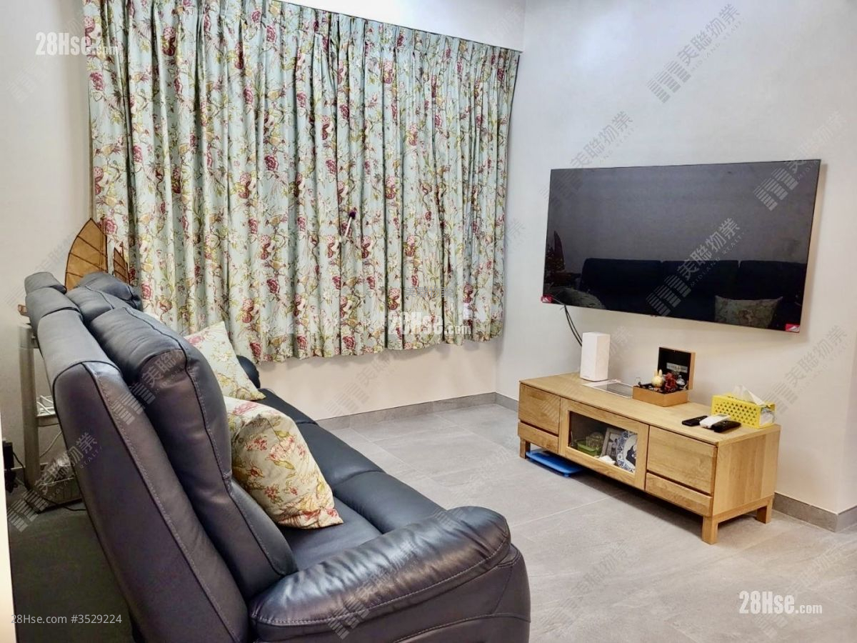 Cheerful Park Sell 3 Bedrooms 608 ft² ( 56.5 m² )