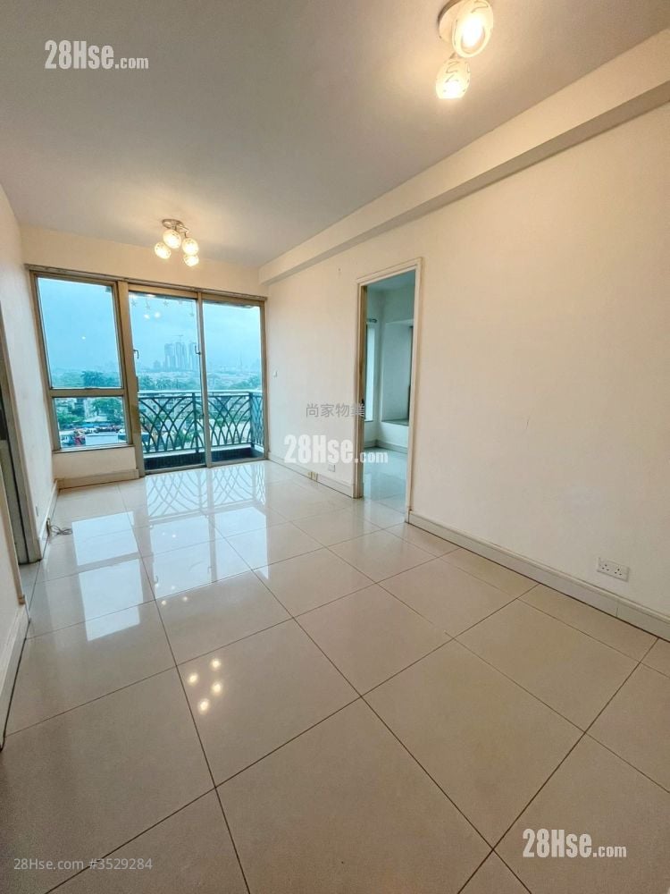 Uptown Rental 2 Bedrooms , 1 Bathroom 511 ft² ( 47.5 m² )