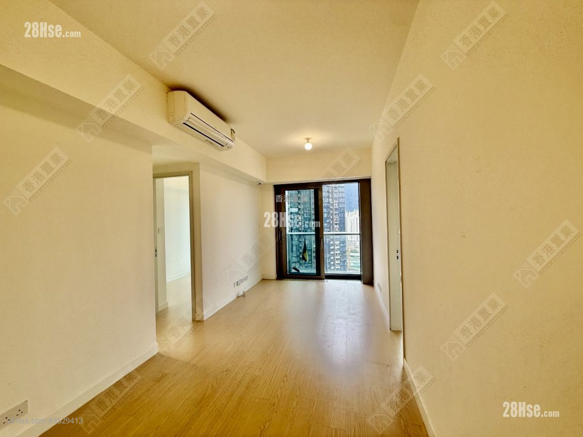 Monaco Rental 3 Bedrooms , 1 Bathroom 573 ft² ( 53.2 m² )