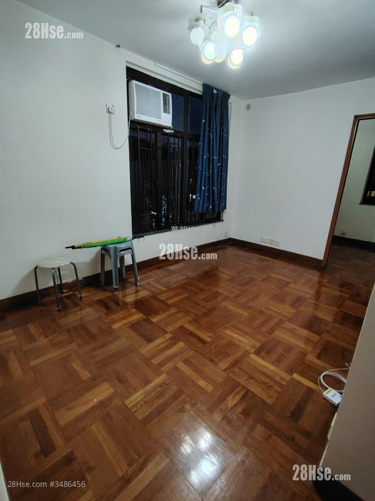 Yue Fai Court Rental 2 Bedrooms , 1 Bathroom 384 ft² ( 35.7 m² )