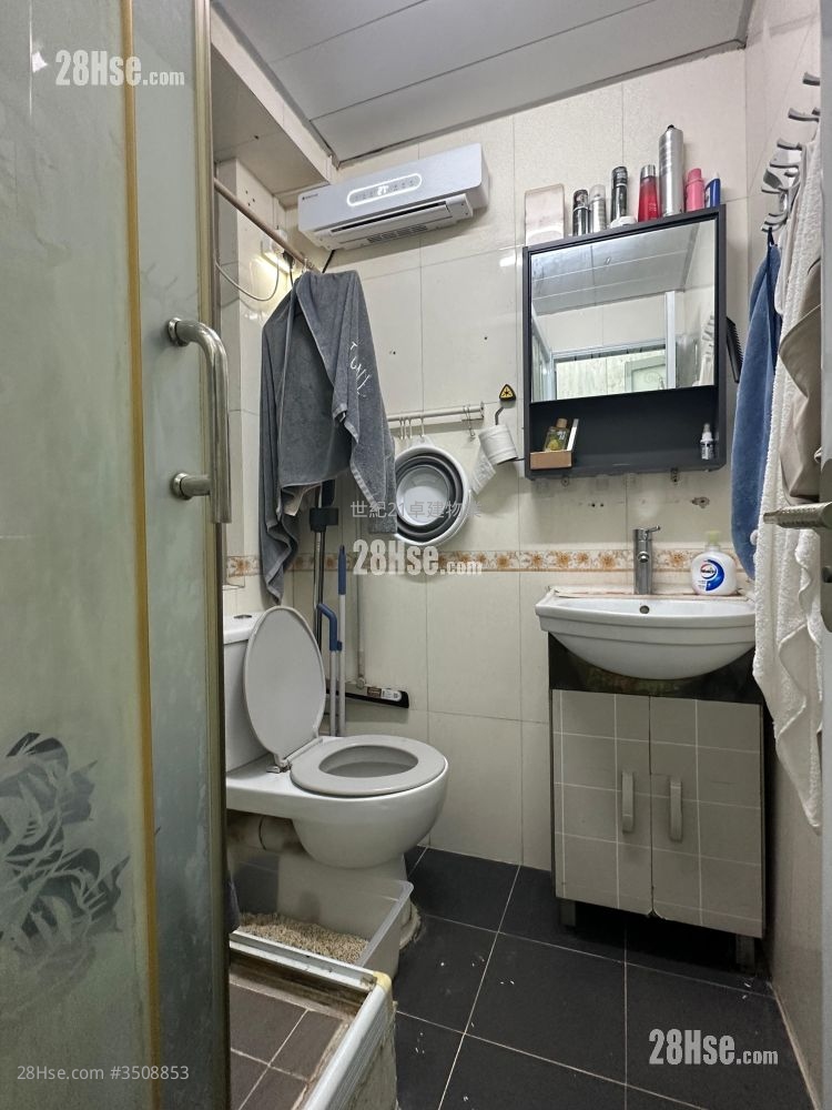 Willie Court Sell 2 Bedrooms , 1 Bathroom 290 ft² ( 26.9 m² )