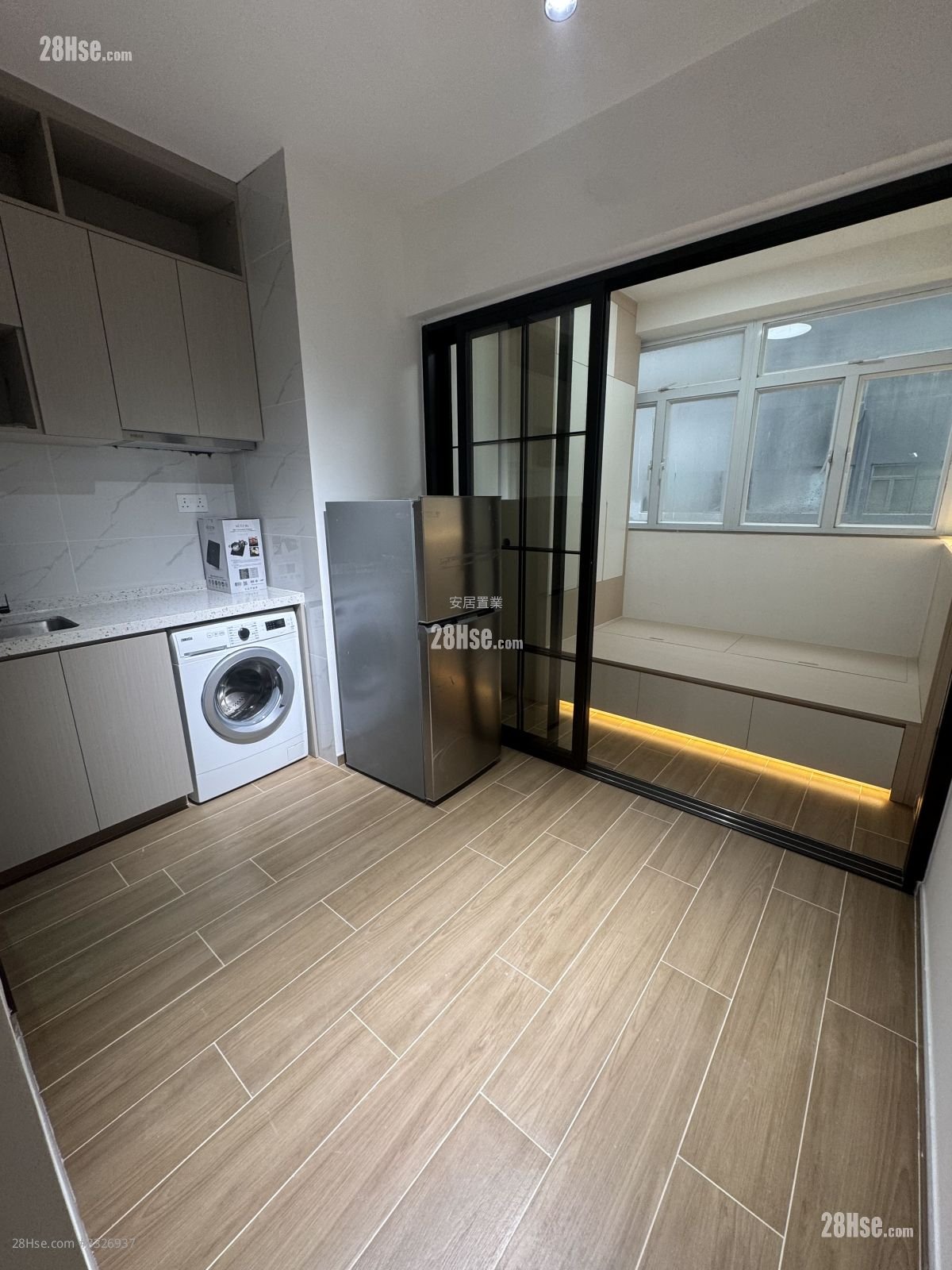 Pak On Building Rental 1 Bedroom , 1 Bathroom 220 ft² ( 20.4 m² )