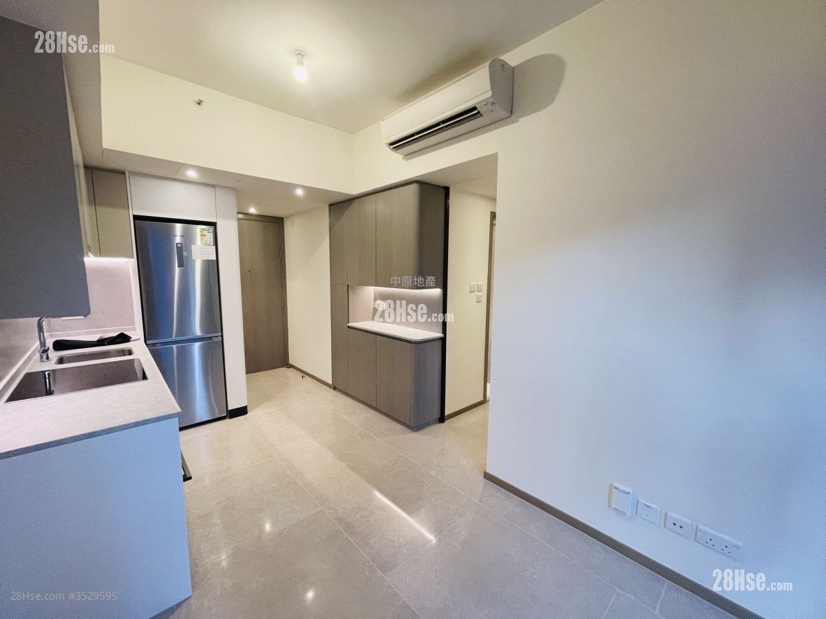 Novo Land Sell 2 Bedrooms , 1 Bathroom 424 ft² ( 39.4 m² )
