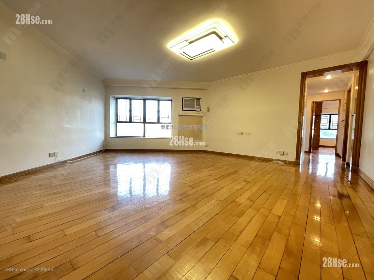 New Town Plaza Rental 3 Bedrooms , 2 Bathrooms 954 ft² ( 88.6 m² )