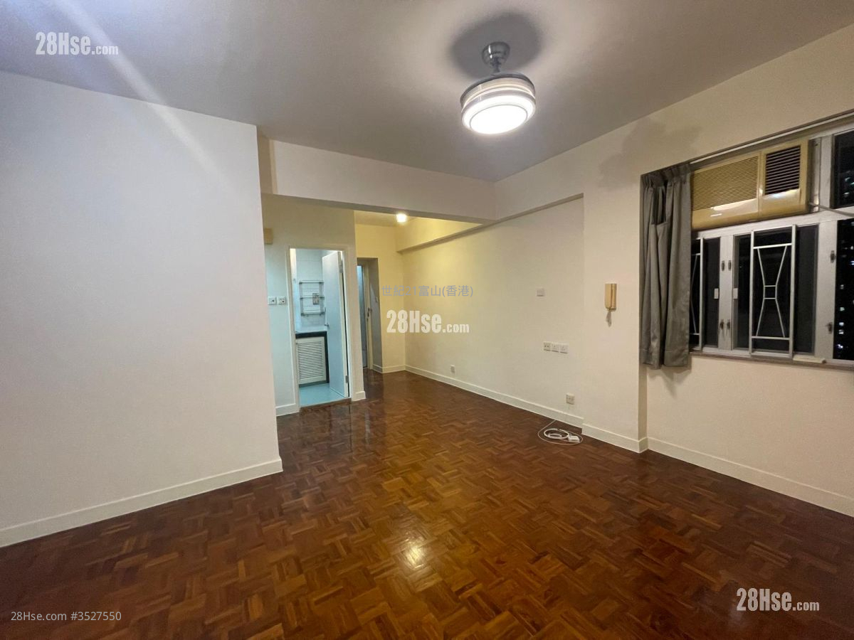 Evergreen Towers Sell 2 Bedrooms , 1 Bathroom 527 ft² ( 49.0 m² )