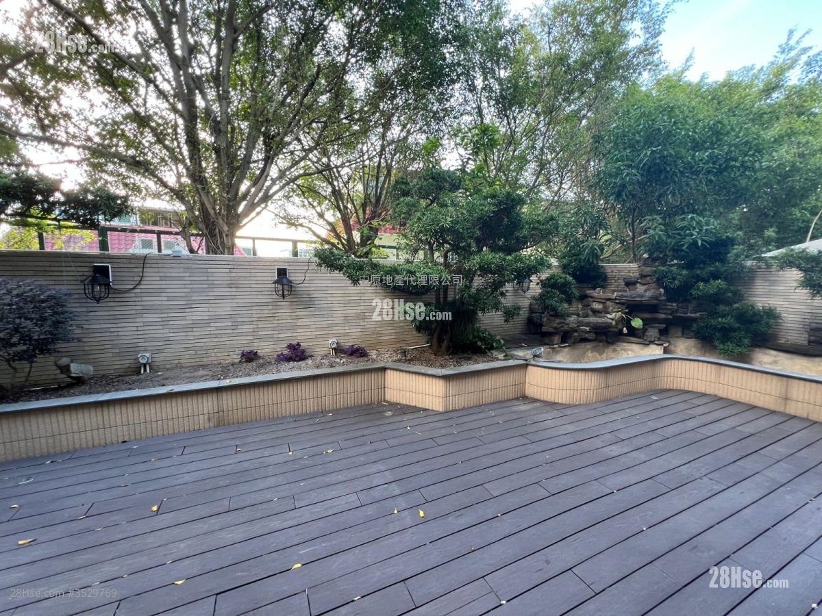 Crescendo Sell 5+ Bedrooms , 5+ Bathrooms 2,361 ft² ( 219.3 m² )