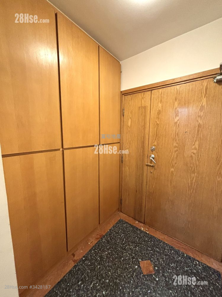 Hollywood Terrace Rental 3 Bedrooms , 1 Bathroom 705 ft² ( 65.5 m² )