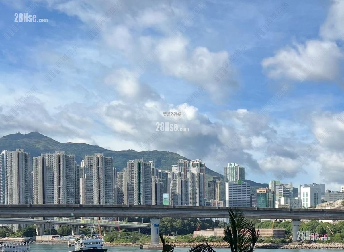 Grand Horizon Sell 2 Bedrooms 463 ft² ( 43.0 m² )