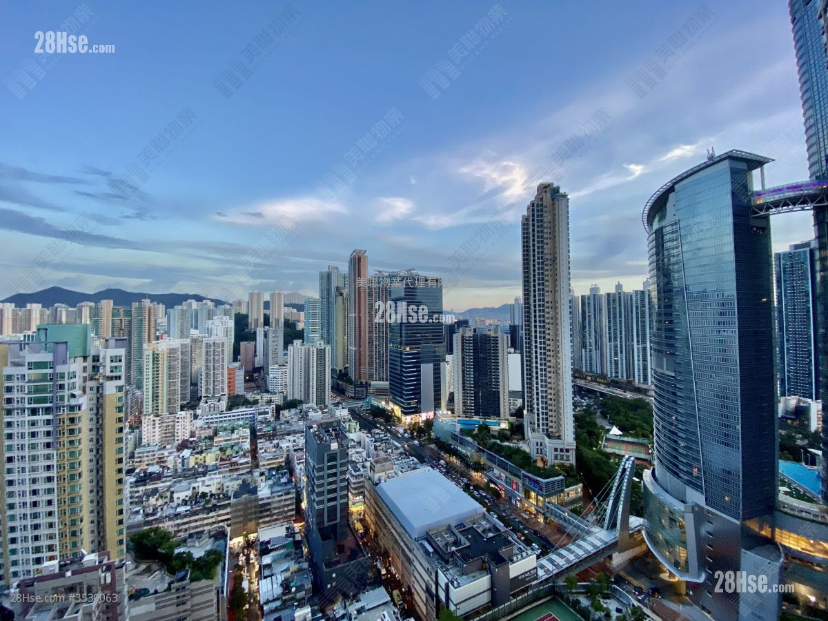 万景峯 售盘 3 房 593 平方尺 ( 55.1 平方米 )