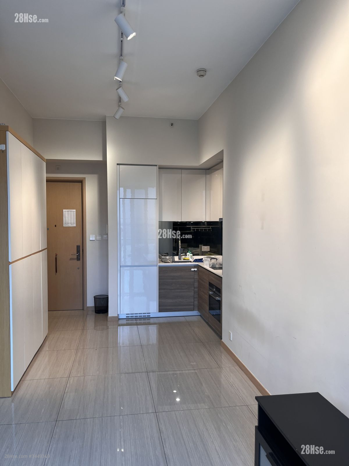Crescent Green Rental 2 Bedrooms , 1 Bathroom 501 ft² ( 46.5 m² )