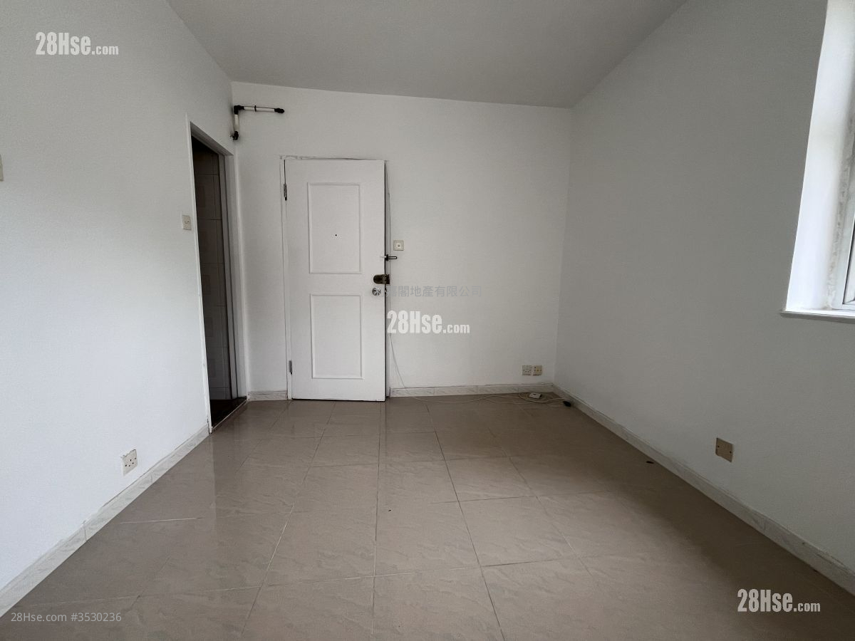 Come On Building Sell 2 Bedrooms , 1 Bathroom 292 ft² ( 27.1 m² )