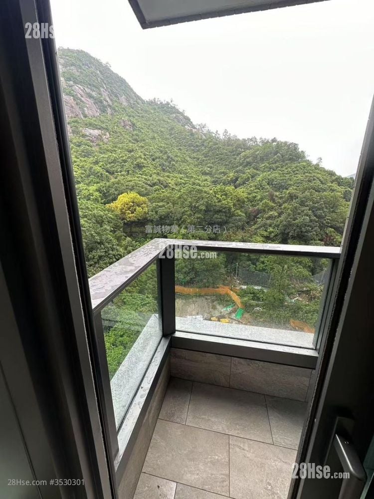 Chill Residence Rental 2 Bedrooms , 1 Bathroom 466 ft² ( 43.3 m² )