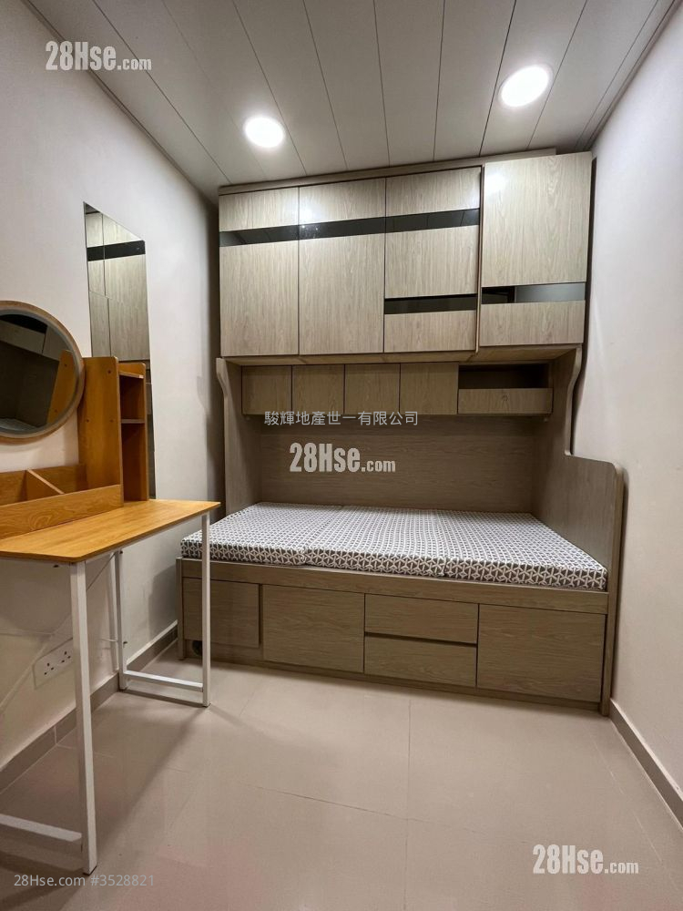 Chip Lee Building Rental Studio , 1 Bathroom 160 ft² ( 14.9 m² )