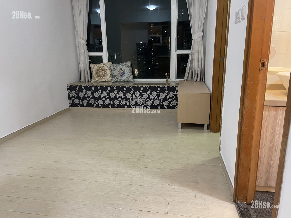 Bijou Apartments Rental 375 ft² ( 34.8 m² )