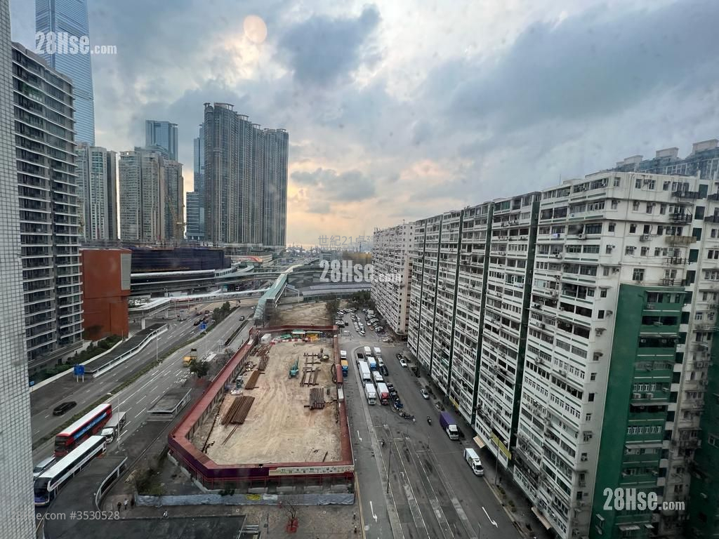 Kam Ha Court Sell 2 Bedrooms , 1 Bathroom 337 ft² ( 31.3 m² )