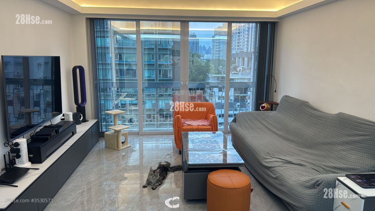 Scenery Mansion Sell 3 Bedrooms , 2 Bathrooms 1,163 ft² ( 108.0 m² )