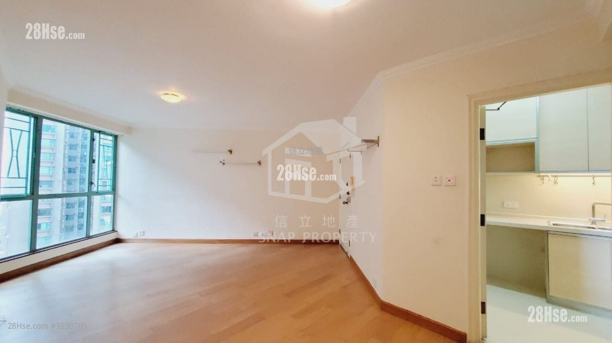 Goldwin Heights Sell 3 Bedrooms , 2 Bathrooms 776 ft² ( 72.1 m² )