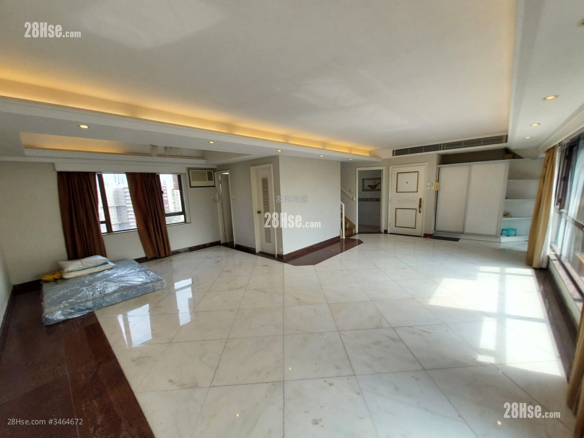 Regal Court Sell 4 Bedrooms , 3 Bathrooms 1,654 ft² ( 153.7 m² )