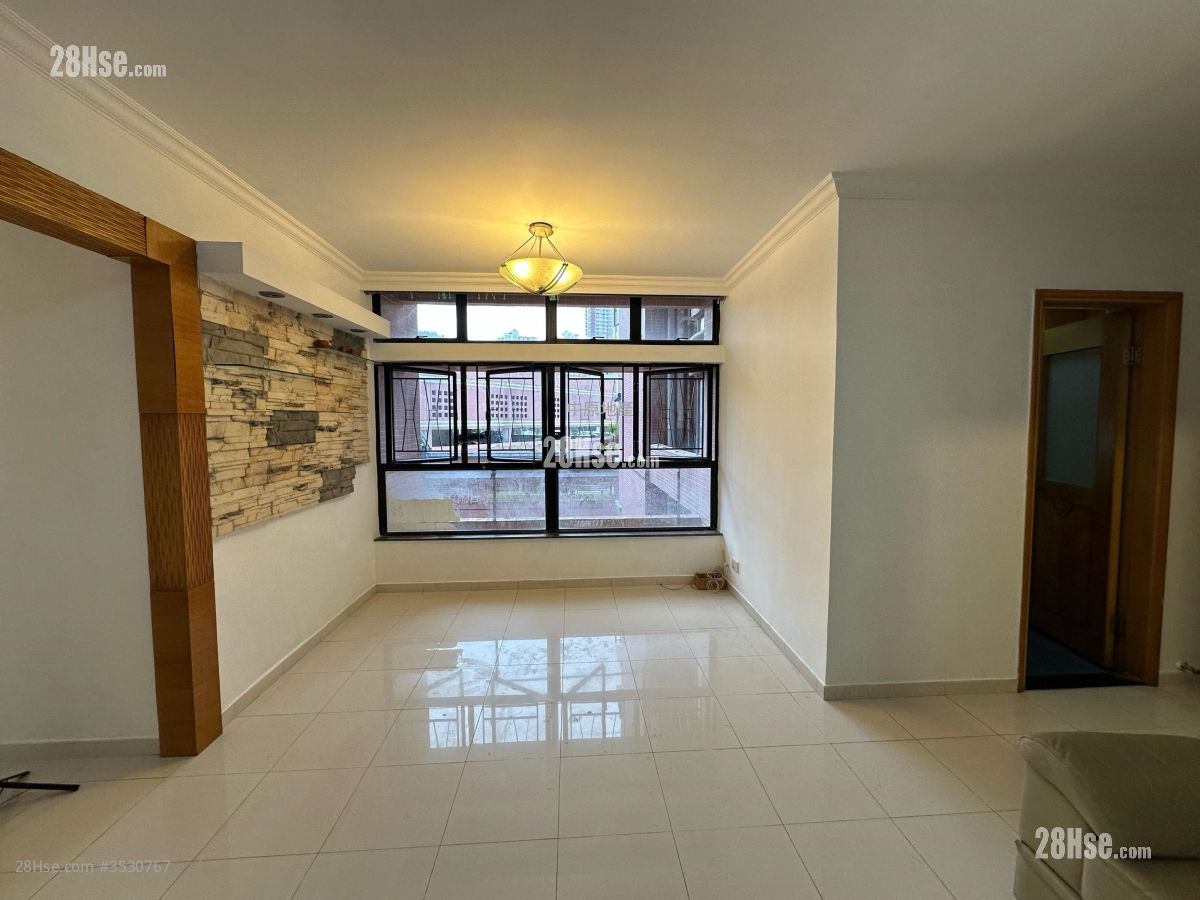 Tivoli Garden Sell 3 Bedrooms , 2 Bathrooms 706 ft² ( 65.6 m² )