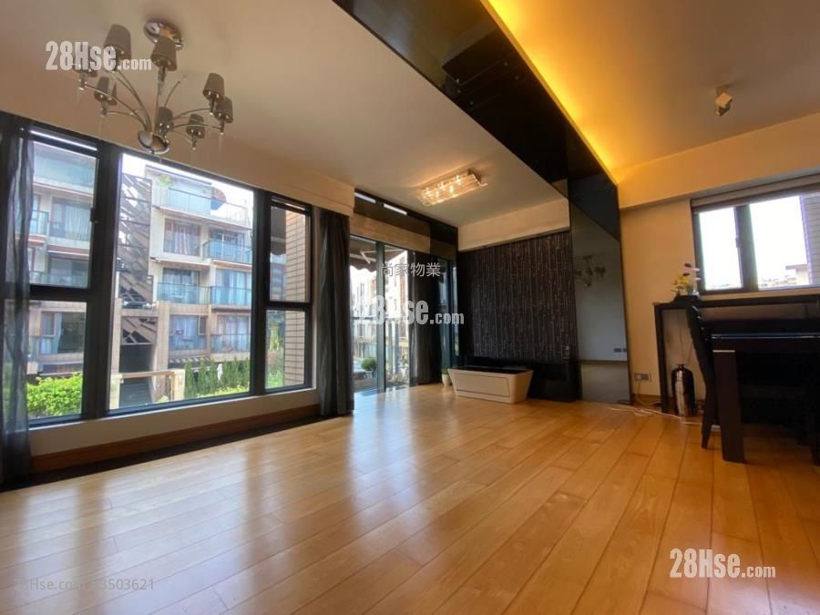 Green Lodge Rental 3 Bedrooms , 2 Bathrooms 1,001 ft² ( 93.0 m² )