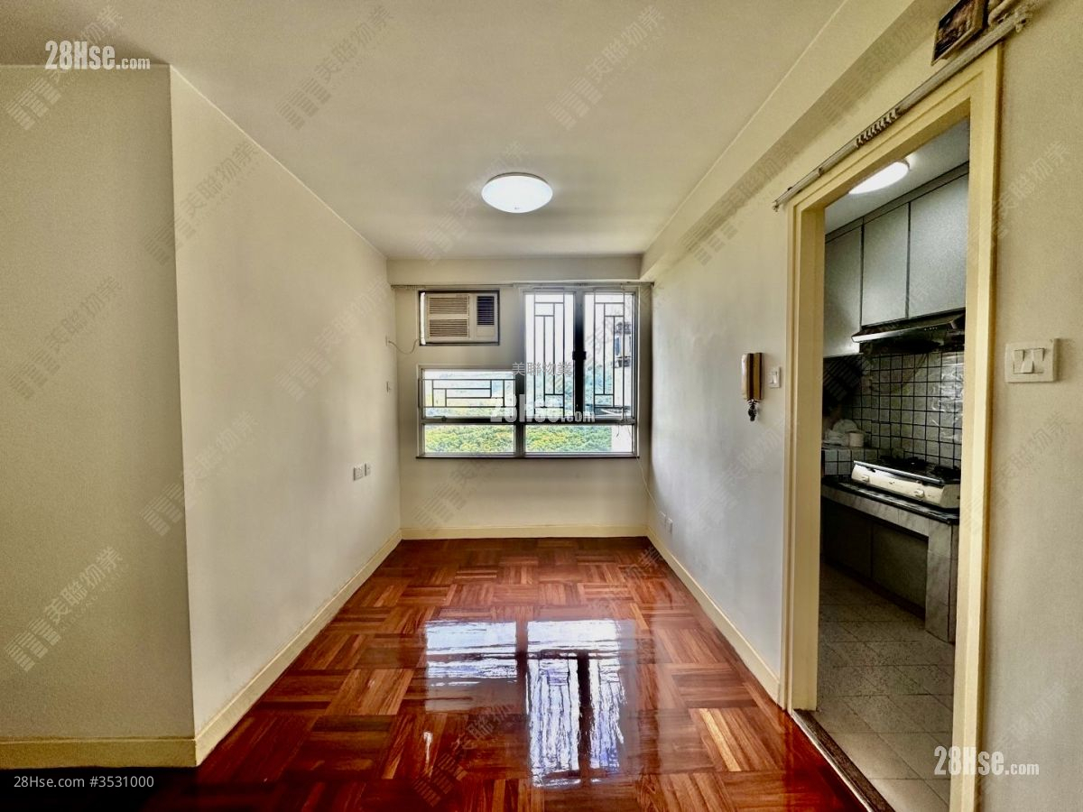 Wing Fok Centre Sell 2 Bedrooms 431 ft² ( 40.0 m² )