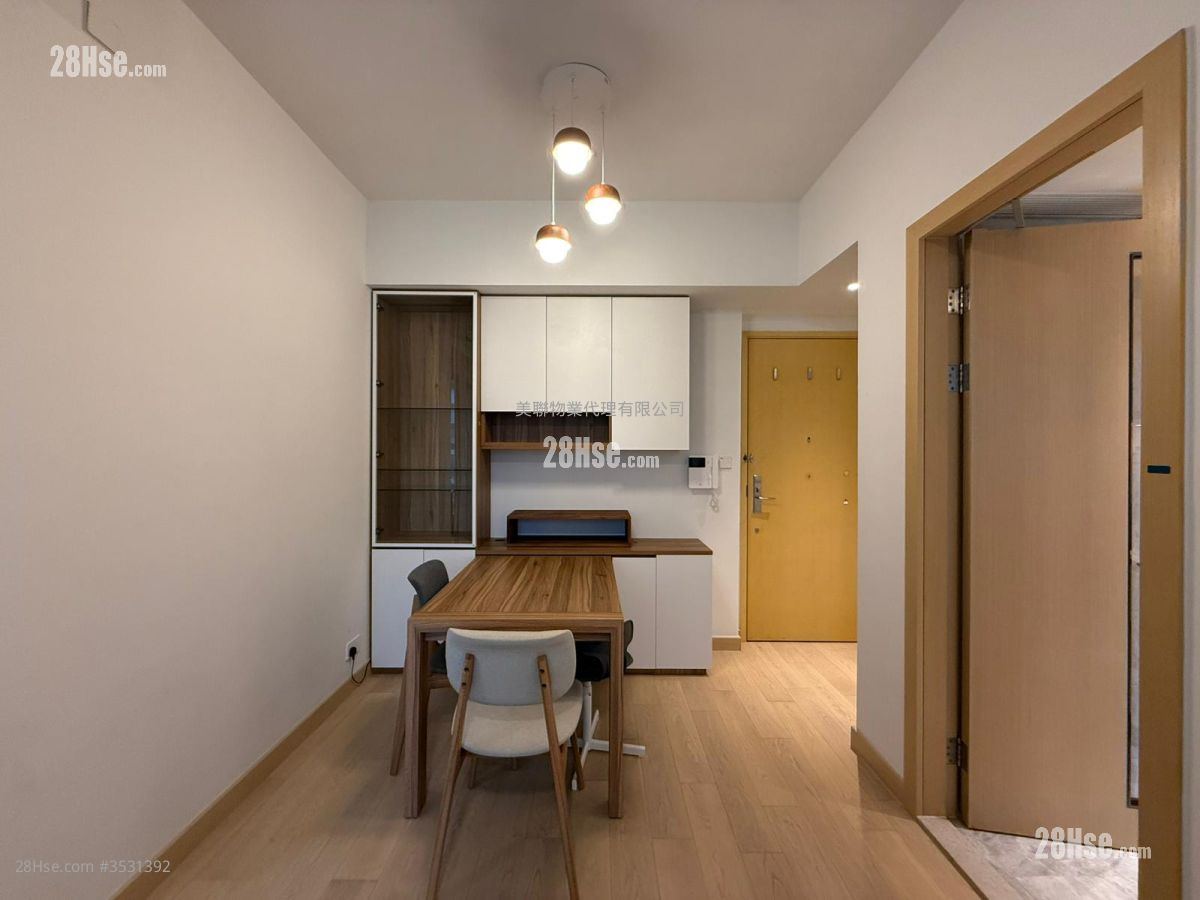 Grand Marini Rental 2 Bedrooms , 1 Bathroom 522 ft² ( 48.5 m² )