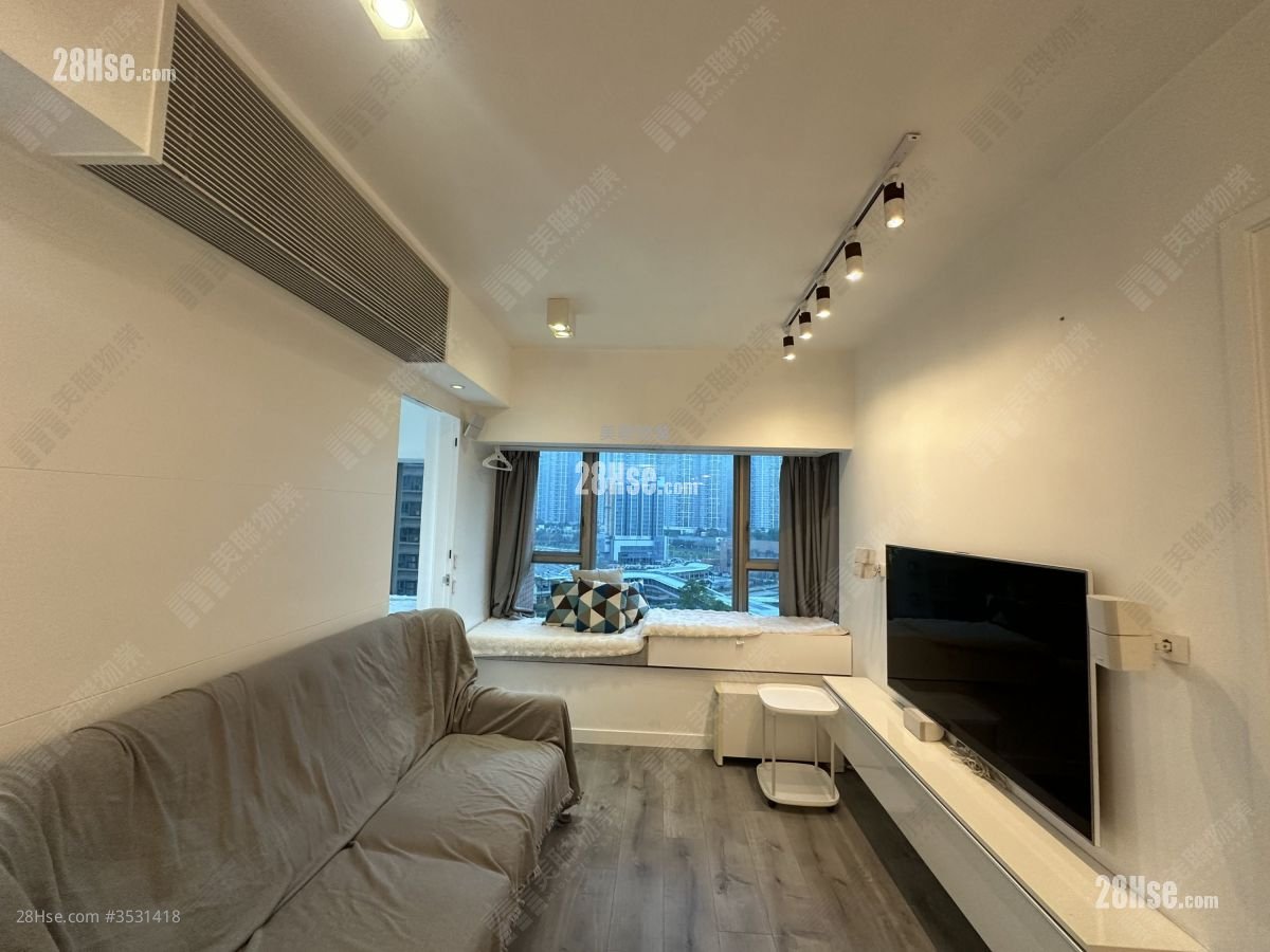 Park Central Sell 2 Bedrooms 406 ft² ( 37.7 m² )