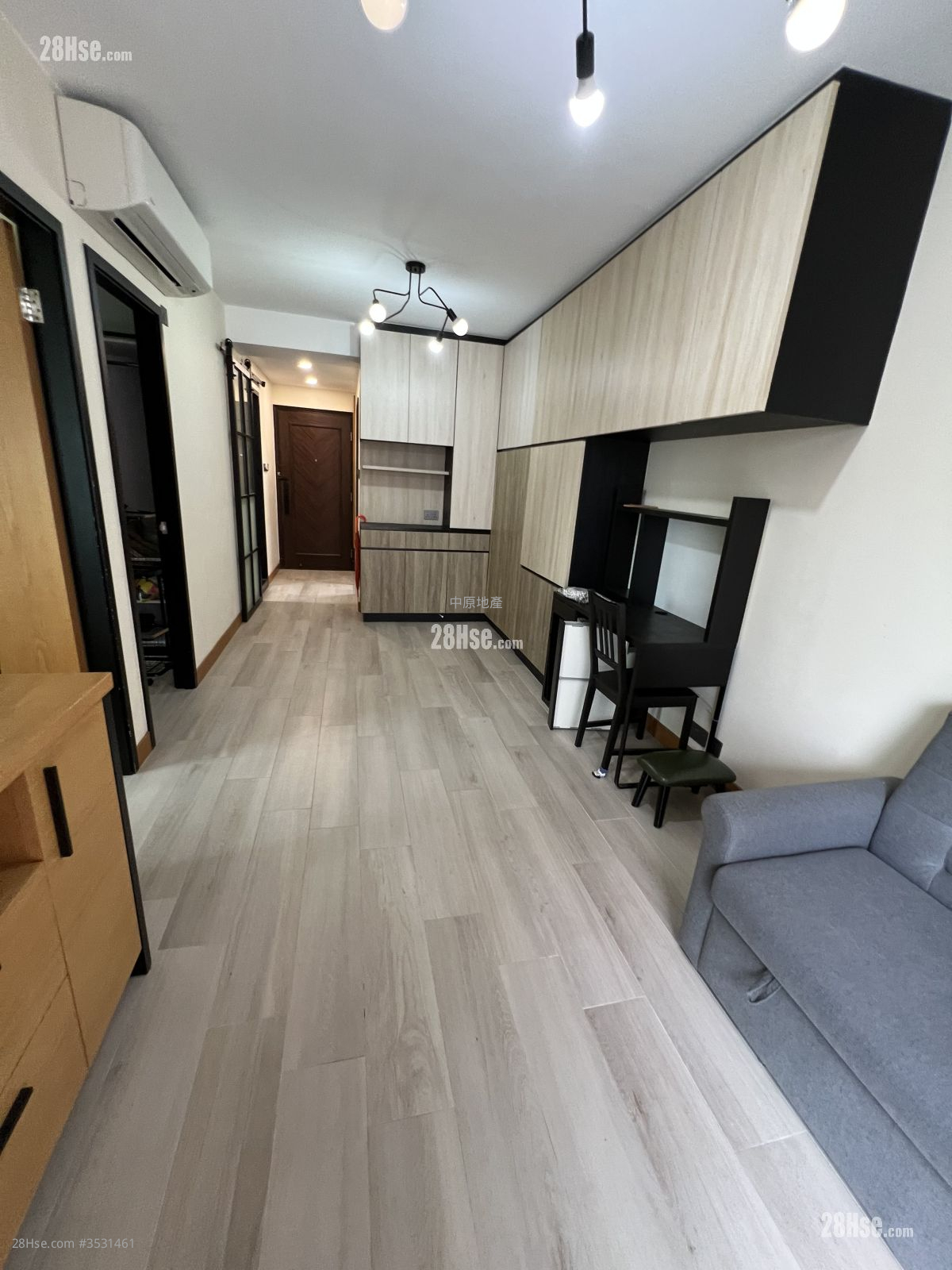 Central Park Towers Sell 2 Bedrooms , 1 Bathroom 502 ft² ( 46.6 m² )