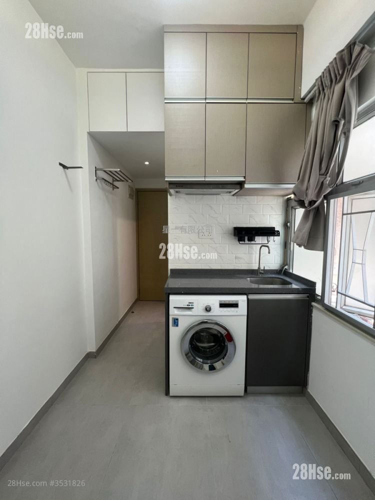 Overseas Court Rental Studio , 1 Bathroom 160 ft² ( 14.9 m² )