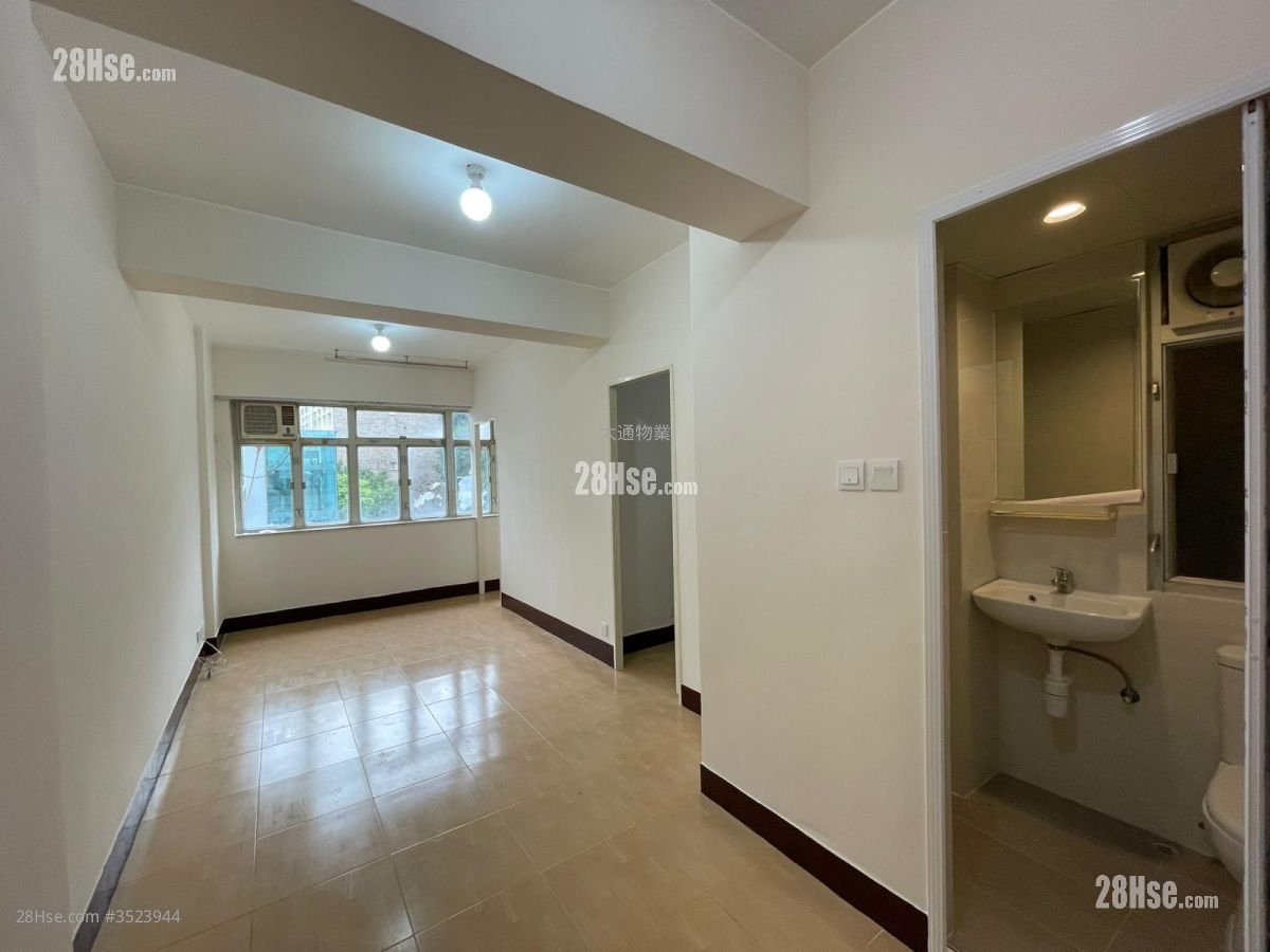 Tung On Building Rental 2 Bedrooms , 1 Bathroom 410 ft² ( 38.1 m² )