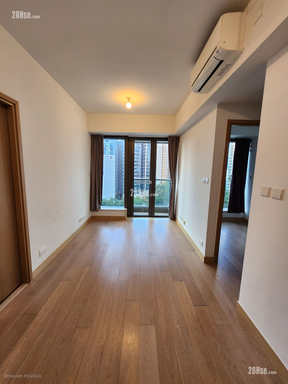 One Homantin Rental 2 Bedrooms , 1 Bathroom 490 ft² ( 45.5 m² )