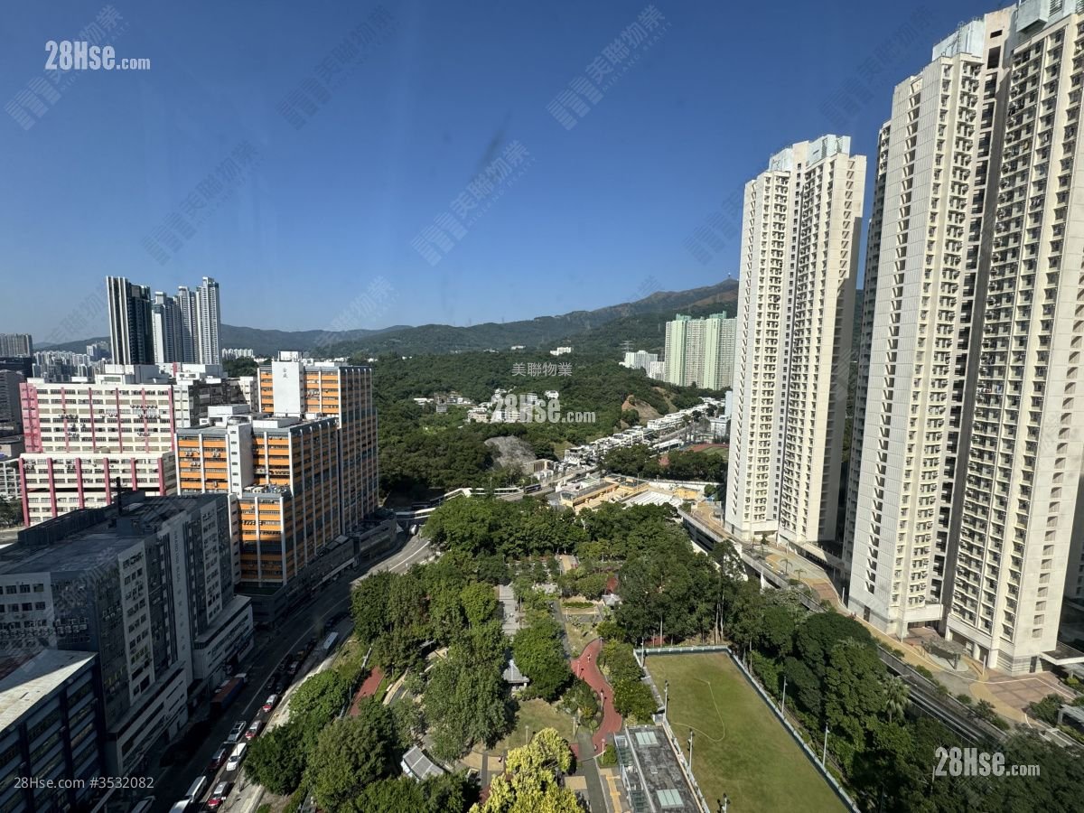 Kwai Po Building Sell 2 Bedrooms , 1 Bathroom 421 ft² ( 39.1 m² )