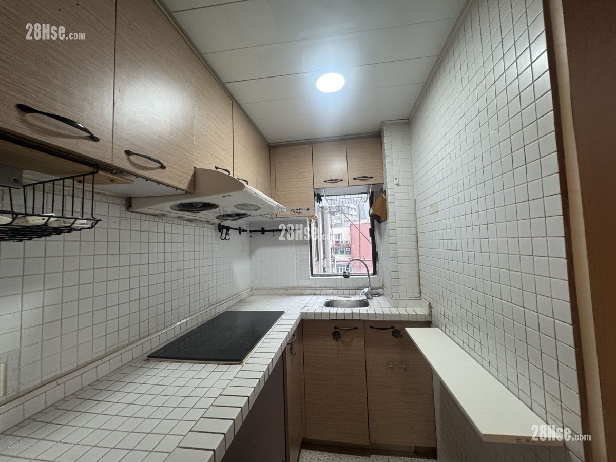Lockhart House Rental 2 Bedrooms , 1 Bathroom 447 ft² ( 41.5 m² )