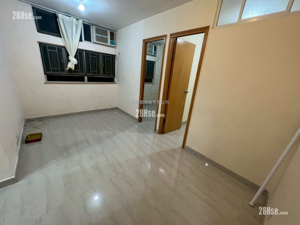 Ching Wah Court Rental 2 Bedrooms , 1 Bathroom 338 ft² ( 31.4 m² )