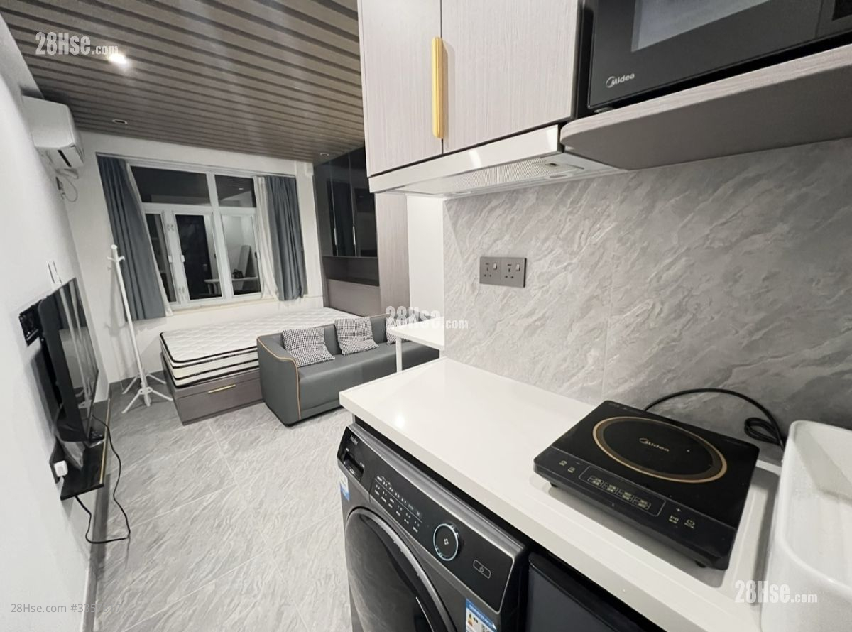 Winning House Rental Studio , 1 Bathroom 300 ft² ( 27.9 m² )