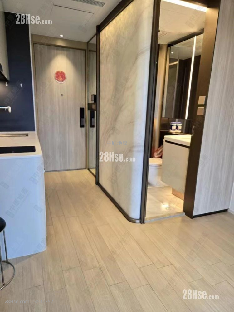 One Innovale Sell Studio 196 ft² ( 18.2 m² )