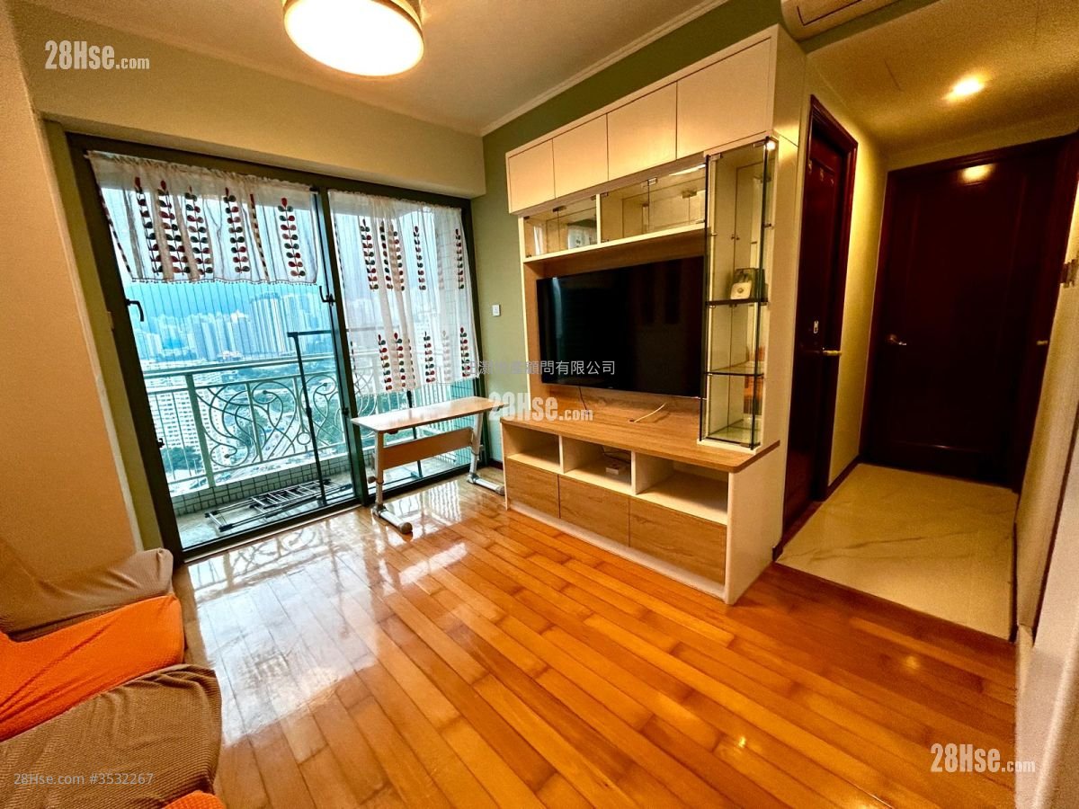Clear Water Bay 8 Rental 2 Bedrooms , 1 Bathroom 502 ft² ( 46.6 m² )