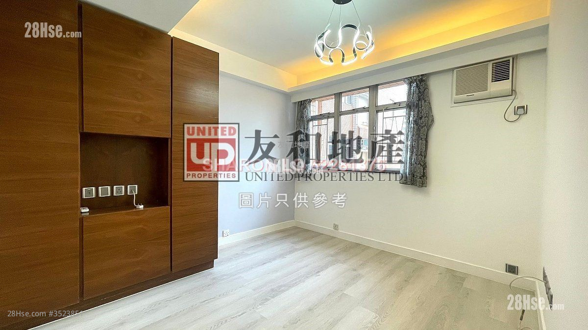 Balwin Court Sell 3 Bedrooms , 2 Bathrooms 815 ft² ( 75.7 m² )