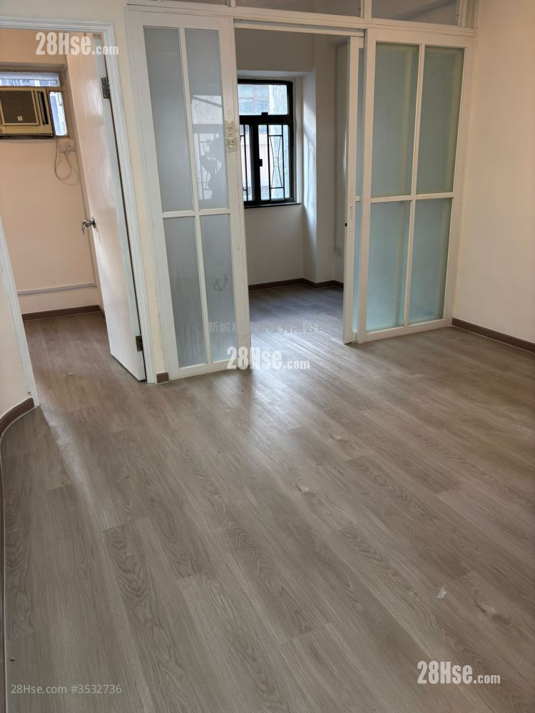 Sun Fai Court Rental 2 Bedrooms , 1 Bathroom 346 ft² ( 32.1 m² )