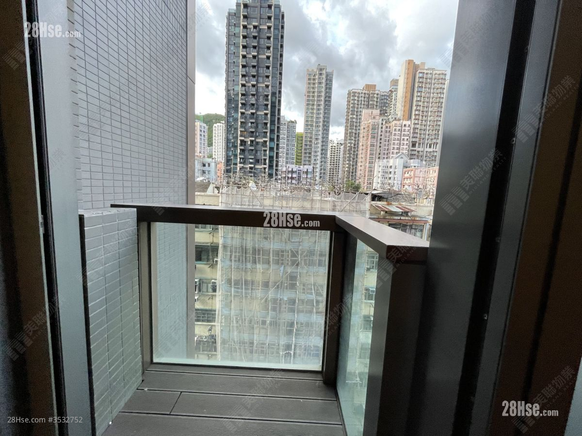 High One Sell 1 Bedroom 315 ft² ( 29.3 m² )