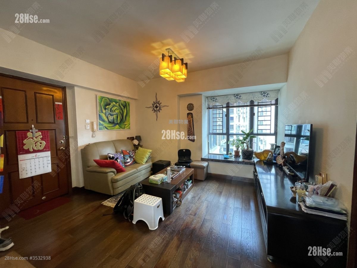 Florence Plaza Sell 3 Bedrooms , 1 Bathroom 537 ft² ( 49.9 m² )