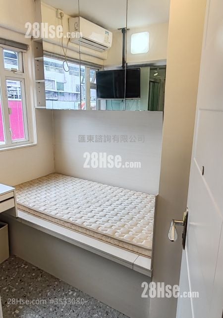 Overseas Court Rental Studio , 1 Bathroom 160 ft² ( 14.9 m² )