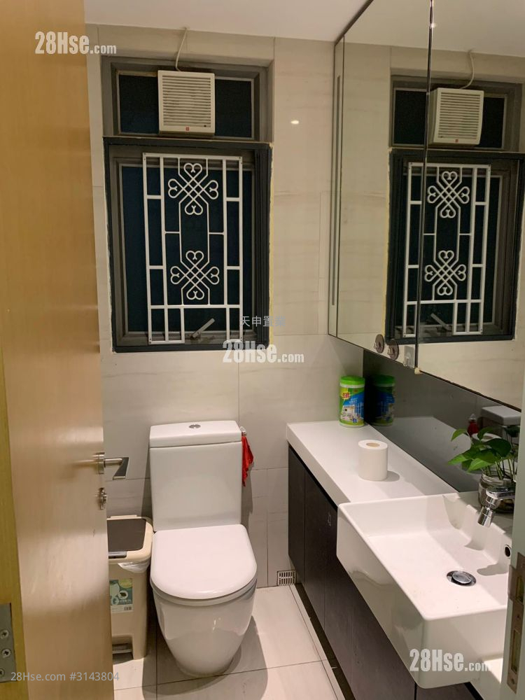 High Place Rental 1 Bedroom , 1 Bathroom 438 ft² ( 40.7 m² )