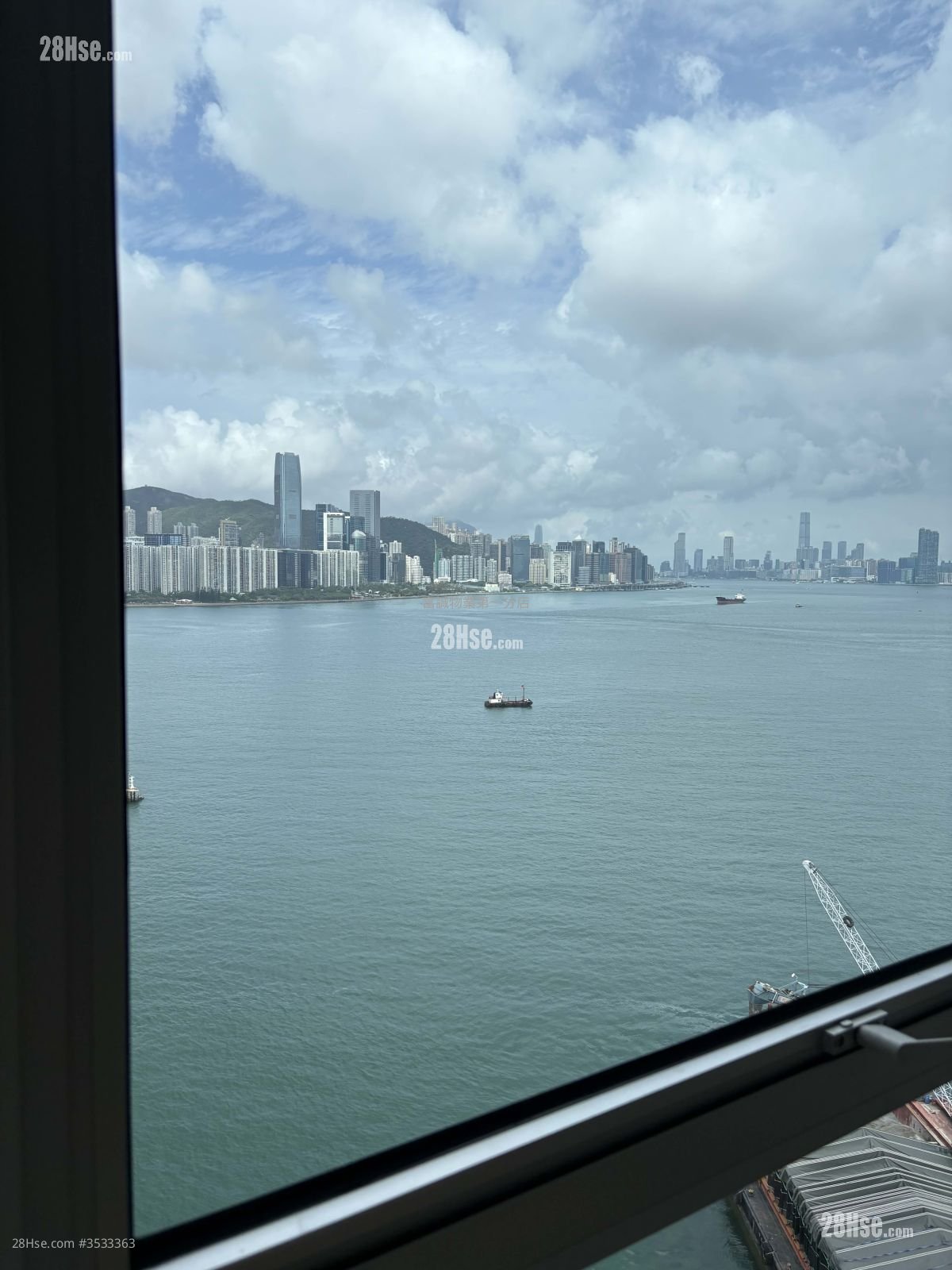 The Coast Line Rental 3 Bedrooms , 2 Bathrooms 729 ft² ( 67.7 m² )