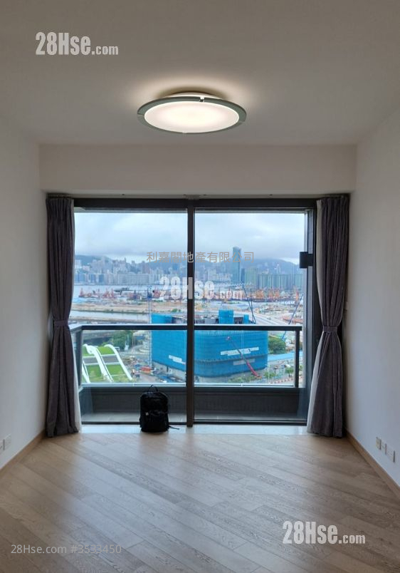 Vibe Centro Rental 4 Bedrooms , 2 Bathrooms 1,010 ft² ( 93.8 m² )