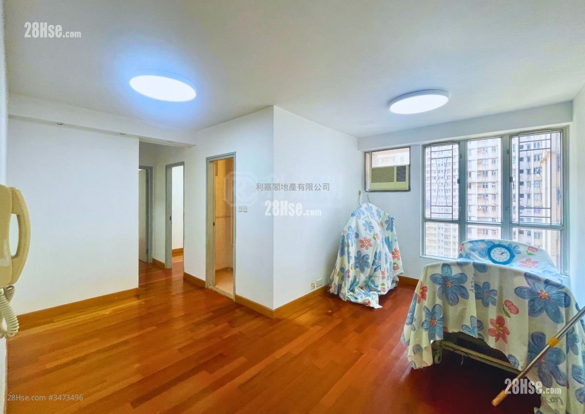 Bauhinia Garden Sell 2 Bedrooms , 2 Bathrooms 484 ft² ( 45.0 m² )