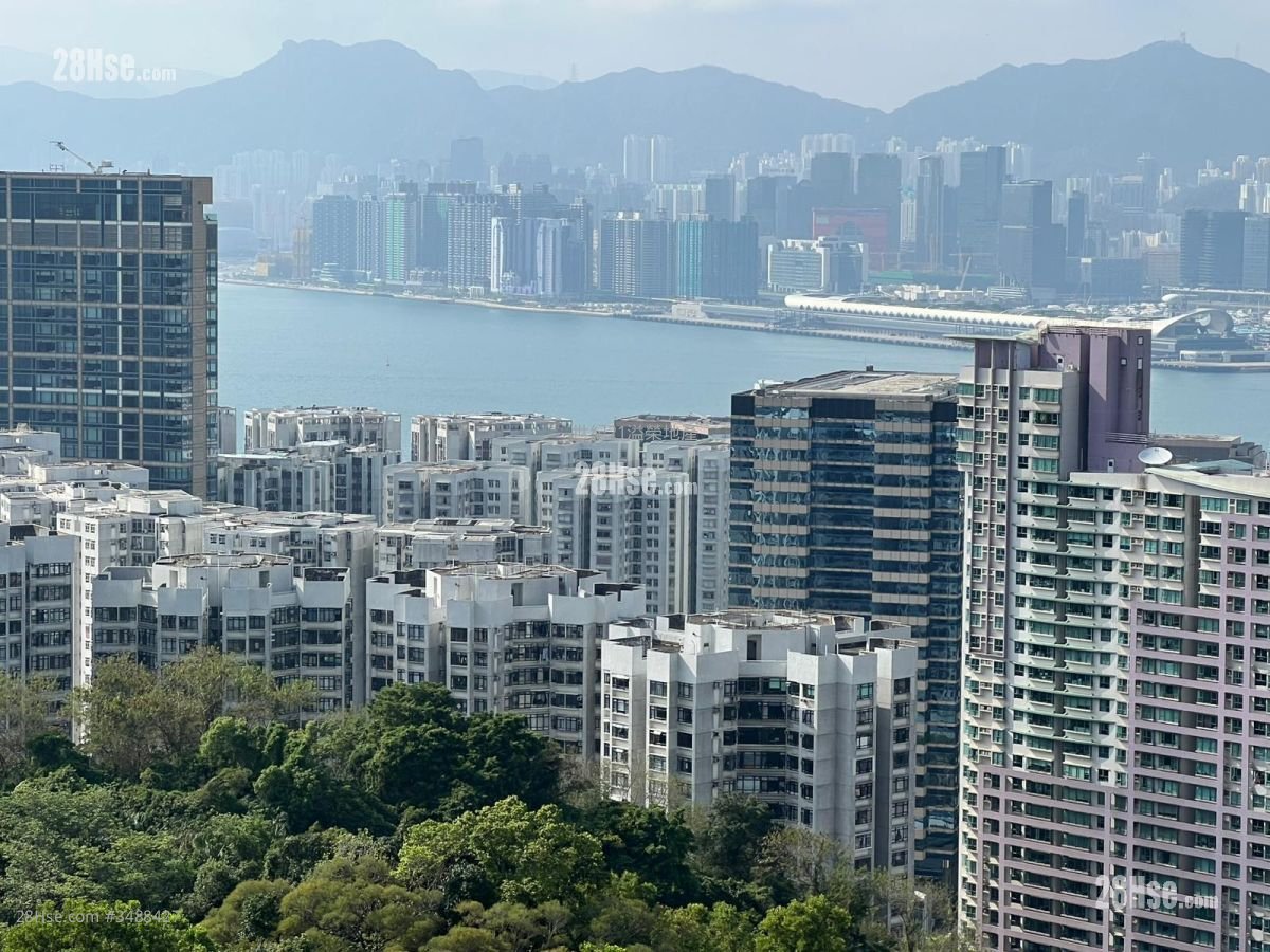 Tung Hei Court Sell 2 Bedrooms , 1 Bathroom 538 ft² ( 50.0 m² )